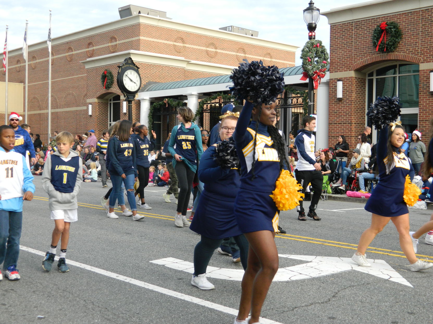 Mooresville Christmas Parade (270).JPG